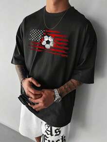 American Flag With A Soccer Ball, Representing Sportsmanship And National Pride, Perfect For Fans Who Love The Spirit Of The Game And Freedom. Men's Casual, Modern, And Comfortable T-Shirt. Ideal For Gifting. Women's T-Shirt. Elegant. Bohemian Style. Soft, Breathable, And Comfortable Garment, Perfect For Spring, Summer, And Fall; Ideal For Vacations, Travel, And Everyday Wear. Perfect For Watching A Game. - 黑色 - 查看 6