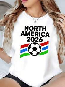 Pelota de fútbol rodeada de cintas rojas azules y verdes que simbolizan la unión y la energía deportiva en un evento único del continente camiseta de mujer casual cómoda para fanáticas del fútbol norteamericano 2026 - Negro - Ver 6
