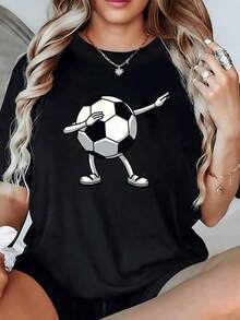 Figura divertida de balón de fútbol haciendo un gesto de celebración moderna simbolizando pasión deportiva y energía juvenil perfecta para fanáticas activas camiseta de mujer casual cómoda y moderna - Negro - Ver 6