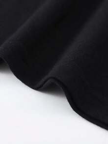 Camiseta de Cuello Redondo para Mujer con Estampado de Rosa y Bandera Mexicana en Negro, Uso Casual Diario - Negro - Ver 4