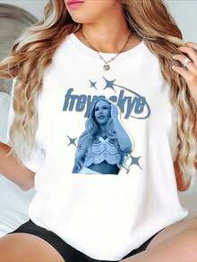 "Freyaskye" Features A Human Figure In The Design, Offering A Modern Overall Style. This  Women's Casual Top Has Short Sleeves, A Round Neck, And Is Made Of Soft Polyester With A Relaxed Fit-A Fashion Essential. Perfect For Summer Casual Wear, Warm Weather, Urban Style, Everyday Wear, Outdoor Activities, Vacations, And Parties. - 白色 - 查看 7