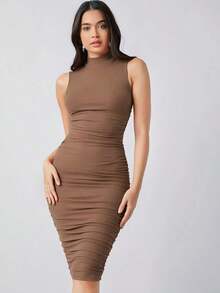 Vestido ajustado fruncido de cuello alto - Camel - Ver 6