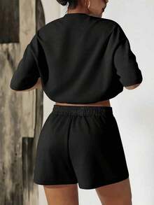 informal de 2 piezas de camiseta de manga corta con cuello redondo y estampado de letras, y shorts para mujer - Negro - Ver 2