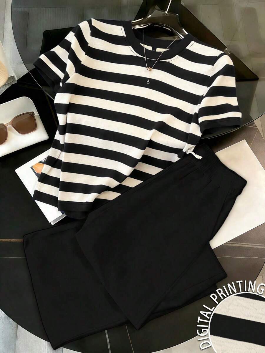 2 piezas Conjunto de camiseta y pantalones a rayas casuales para mujer - Multicolor - Ver 1