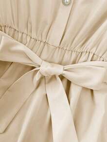 Vestido de mujer de longitud media, cómodo y suave, sin estiramiento, con cuello redondo, mangas de vuelo, cintura elástica, decoración de botones de perla, estilo francés elegante y versátil para vacaciones y viajes, color albaricoque, primavera - Beis - Ver 3