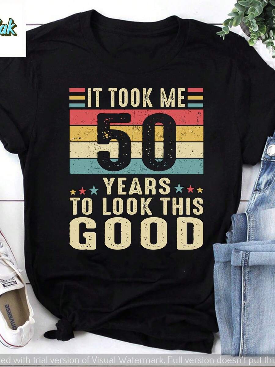Camiseta de 50 cumpleaños, estilo vintage. Me tomó 50 años lucir así de bien. Camiseta vintage, camiseta de 50 cumpleaños, camiseta para cumpleaños, regalo de cumpleaños. Camiseta unisex de algodón puro de 220 g. Peso ideal para todas las estaciones, adecuada tanto para hombres como para mujeres. Tejido duradero de alta calidad, suave al tacto y de larga duración. Parte superior transpirable, adecuada para el uso de otoño y vacaciones de las mujeres. - Negro - Ver 1