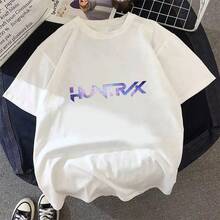 Camiseta unisex Huntrix con estampado de dibujos animados de anime, ideal para el verano y ocasiones informales. Cuello redondo. - Blanco - Ver 1