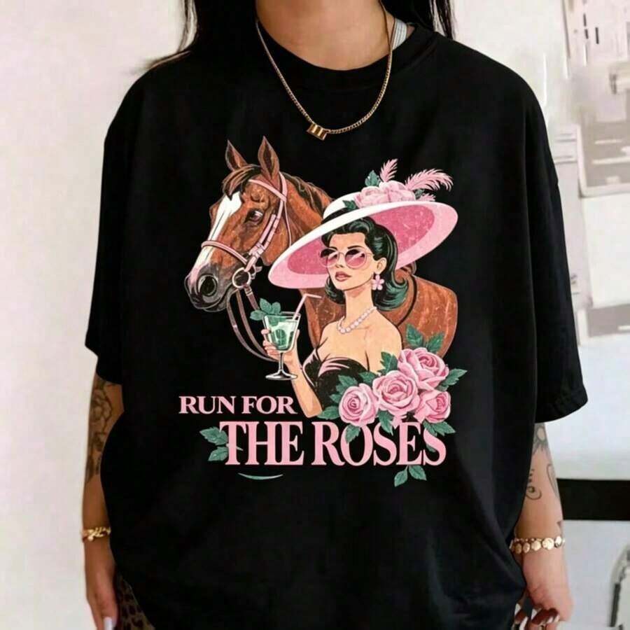 1 Piece Run For The Roses Kentucky Derby T-Shirt, Vintage Derby Day T-Shirt, Horse Racing Party Outfit, Y2K Graphic Print T-Shirt For Women, Short Sleeve T-Shirt For Women, Casual Streetwear, Stylish T-Shirts For Women, Comfortable, 180g 100% Cotton. - 黑色 - 查看 1