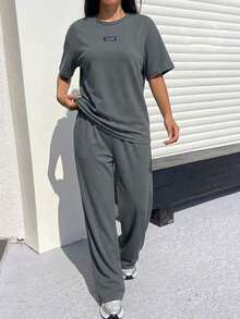 Conjunto informal de camiseta holgada y pantalones con textura mostaza para mujer - Gris Oscuro - Ver 5