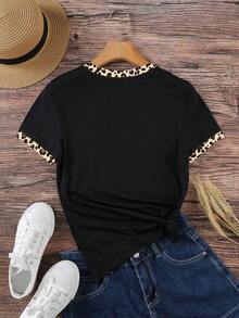 Camiseta de manga corta casual de cuello redondo con estampado de corazón para mujer de talla grande - Negro - Ver 2
