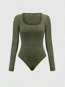 Set de 2 piezas: Top con bajo asimétrico y pantalones de unicolor - Verde militar - Ver 4