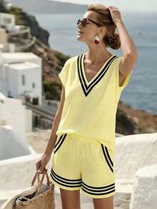 2 piezas Conjunto de top de manga corta con cuello en V a rayas y shorts para mujer - Amarillo - Ver 7