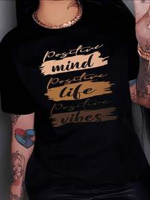 Palabras motivadoras que inspiran confianza y energía positiva con tonos cálidos que transmiten optimismo y fuerza interior camiseta de mujer casual para uso diario elegante y moderna - Negro - Ver 8
