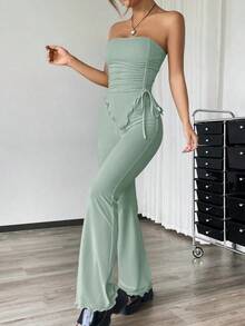 Conjunto de dos piezas con top asimétrico bandeau fruncido de unicolor y pantalones acampanados para mujer - verde menta - Ver 4