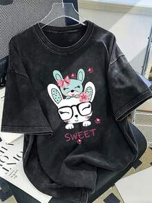 Una camiseta de algodón lavado con estampado moderno para mujer - algodón de 230 g de grosor, estilo vintage urbano, cuello redondo y mangas cortas, lavable a máquina, adecuada para uso casual en primavera y verano, una camiseta holgada única para mujer, una opción popular para el uso diario, un regalo perfecto para las vacaciones. - Negro - Ver 2