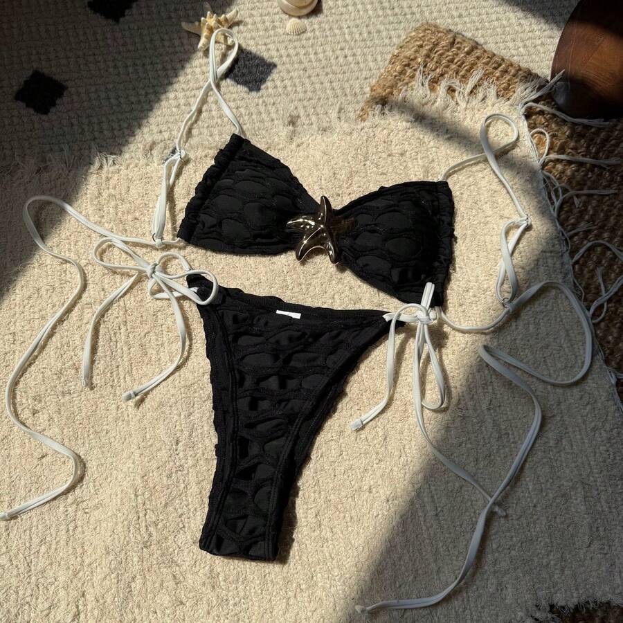 Traje de baño bikini de dos piezas con espalda descubierta, diseño de malla y tiras ajustables. - Negro - Ver 1