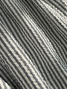 Conjunto de 3 piezas para mujer que incluye: blusa a rayas, shorts de unicolor y top de tirantes - Multicolor - Ver 4