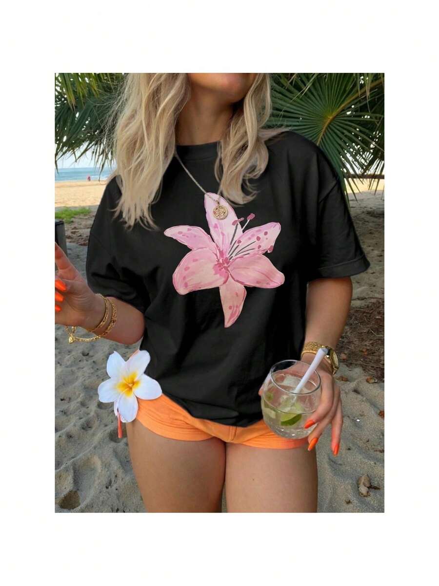 A T - Shirt With A Pink Lily Flower Graphic, Perfect For Adding A Touch Of Floral Charm To Your Wardrobe - Black - View 1