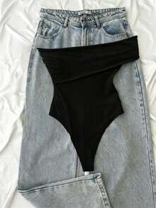 Body elegante de mujer con decoración metálica, de un solo hombro, para el verano - Negro - Ver 2