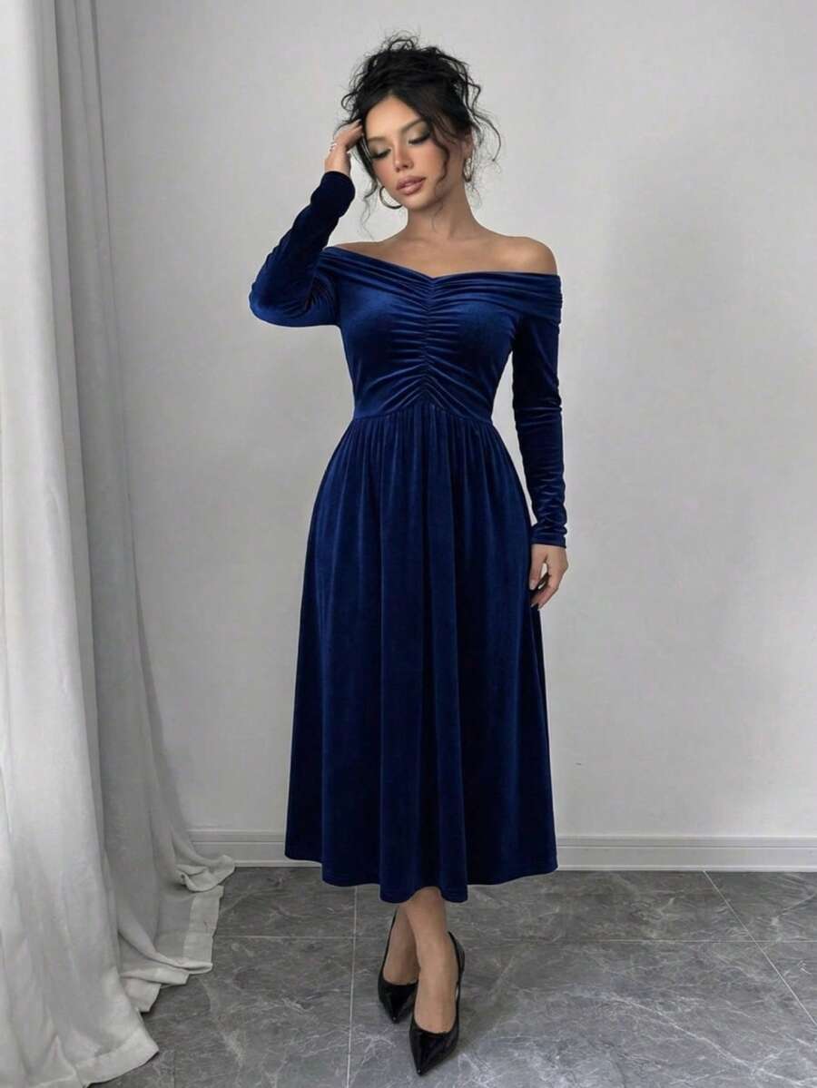 Long-Sleeved Fitted High-Waisted Dress With Strapless Neckline And Solid Color - Blue - View 1