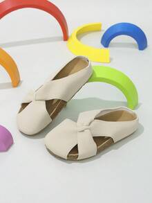 1 Pair Girls' Summer Fashion Slide Sandals, Beige Perforated Vamp Design, Slip-On Casual Beach Slippers, Suitable For Vacation, Home, Walking, Shopping - Beige - View 2
