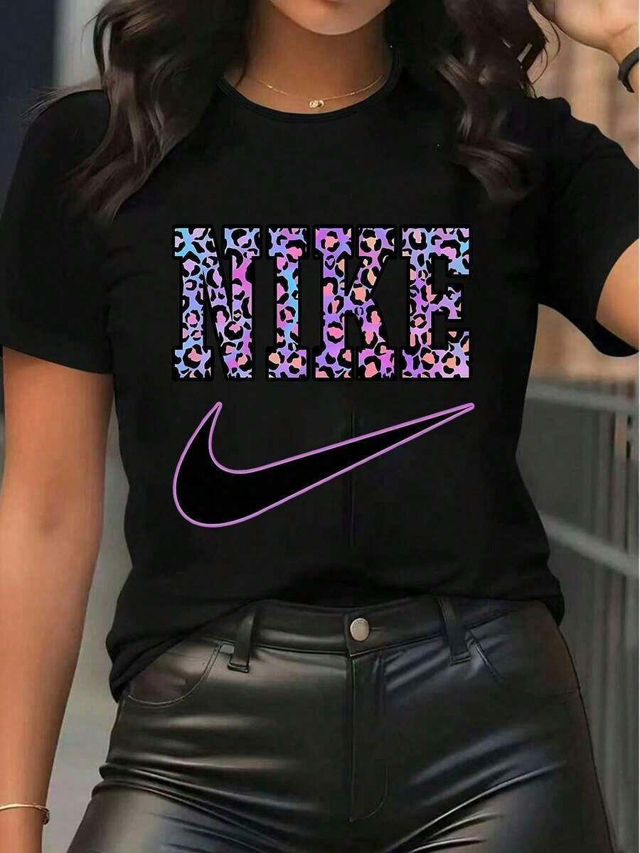 Camiseta de algodón puro para mujer, de manga corta, informal, holgada, transpirable, top de verano, versátil para uso diario, suave, cómoda, camiseta básica, regalo perfecto para ella (Navidad, cumpleaños, Día de la Madre, Día de San Valentín), elemento esencial del guardarropa, diseño clásico, pieza de moda imprescindible, ideal para regalar a amigos, familiares y seres queridos, tela de algodón de alta calidad para comodidad durante todo el día, adecuada para salidas informales, citas, compras, picnics en la playa, estilo atemporal que nunca pasa de moda, excelente opción como regalo de vacaciones, ajuste relajado para una silueta favorecedora, material duradero y de larga duración, textura transpirable para mantenerte fresco en climas cálidos, camiseta básica simple pero elegante que complementa cualquier atuendo, adición perfecta a tu guardarropa de verano o como regalo para alguien especial, opción cómoda y eleg - Negro - Ver 1