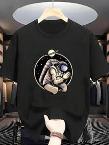 Men's Plus Size 100% Cotton T-Shirt With Astronaut Praying In Space And Earth View, Crew Neck And Short Sleeve - Casual Summer T-Shirt Suitable For Men & Women, Machine Washable, Comfortable And Casual Clothing, PLUS SIZE - 黑色 - 查看 1