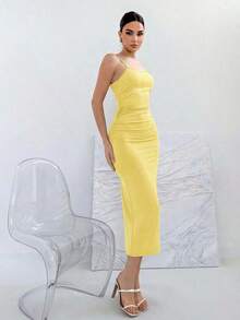 Vestido con tirantes con moño sin espalda, de material elástico, para verano - Amarillo claro - Ver 3