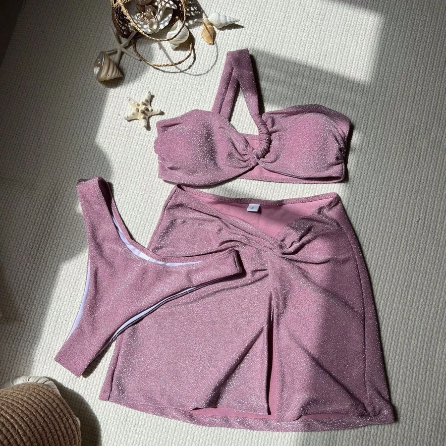 Nuevo traje de baño de tres piezas de color sólido, con un solo hombro, sin tirantes y de tela brillante. - rosa - Ver 1