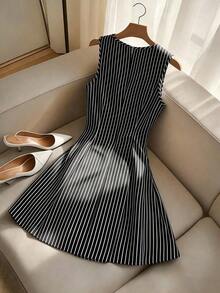 Vestido de línea A con cintura ceñida, decorado con lazo, a rayas azul y blanco, adecuado para la escuela, picnic de fin de semana, salida casual con amigos, de estilo fresco y dulce - Blanco y Negro - Ver 2