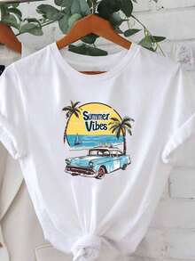 Women's Casual And Comfortable Short-Sleeved T-Shirt With A Vintage "Summer Vibes" Print Featuring Cars And Palm Trees By The Sea. It Has A Round Neck And A Relaxed Fit, Making It Ideal For Spring And Summer. A Stylish Everyday Top For Women, Perfect For Beach Vacations, Summer Outings, And Music Festivals. A Simple And Fresh Style. - 白色 - 查看 7