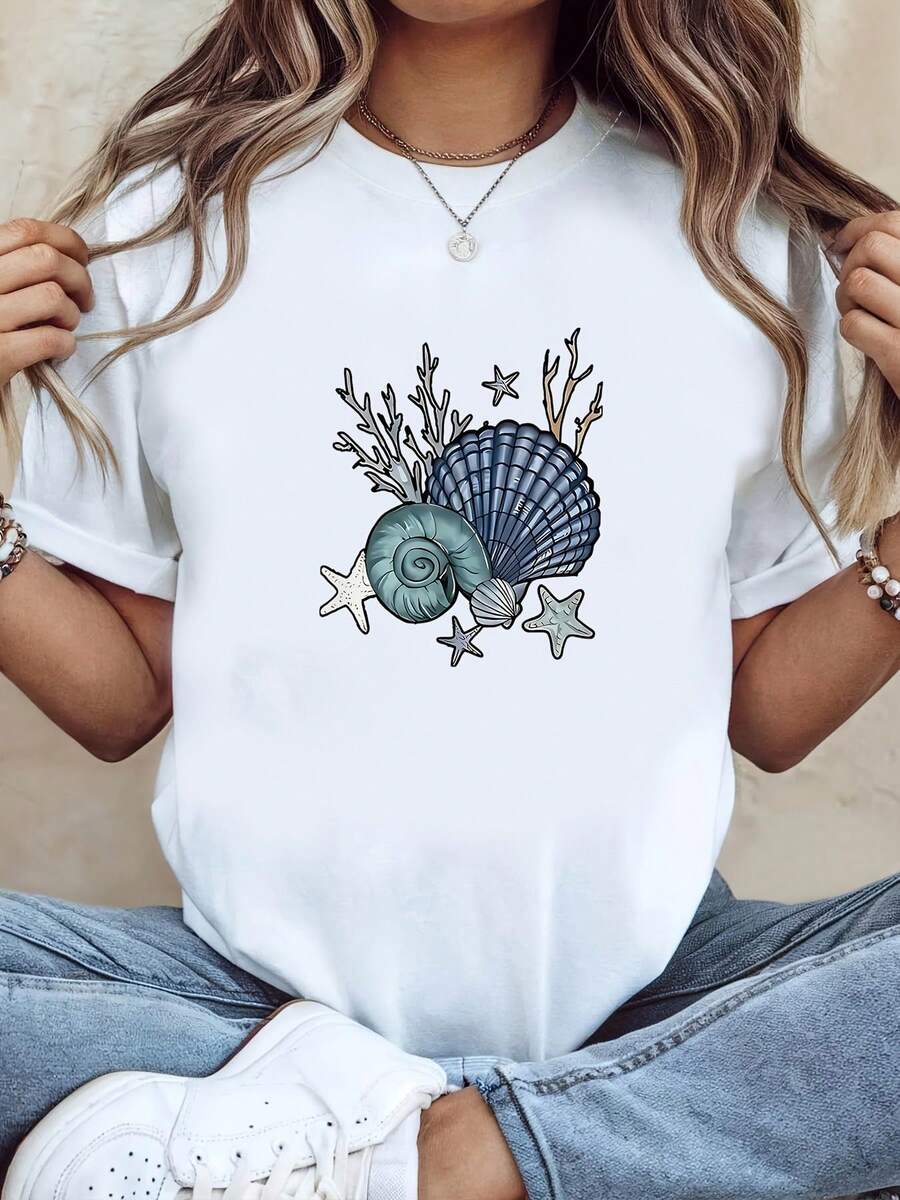 Camiseta de talla grande con estampado de conchas, corales y estrellas de mar, camiseta blanca de manga corta y cuello redondo - lavable a máquina, adecuada para primavera, verano y otoño, estilo casual, ajuste cómodo, diseño moderno, versátil para el uso diario, tela suave, estilo a la moda. - Blanco - Ver 1