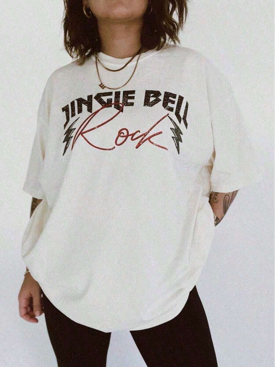 Camiseta con Diseño Navideño | Tee | Camisa navideña de talla grande | Camiseta de estilo vintage 2026, nuevo modelo, ropa de vacaciones para mujer, ropa de verano, atuendo para conciertos, atuendo para conciertos de estilo country, atuendos de verano para mujer, atuendos de vacaciones para mujer, atuendos de playa para mujer, atuendo para conciertos de estilo country, atuendo para conciertos, ropa casual de negocios para mujer, estilo callejero vintage, unisex, camiseta de manga corta de algodón suelto con cuello redondo, 100% algodón. - Blanco - Ver 1