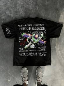 Disney Men's Casual Graphic T-Shirt Collection Featuring Beloved Characters From Classic Animated Series Such As Mickey Mouse, Buzz Lightyear, Lightning McQueen, And Toy Story. Each Crew-Neck Short-Sleeved Top Is Crafted From Soft, Breathable Cotton Fabric For Lasting Comfort All Day Long. With A Variety Of Unique Prints-Including Vintage Graphics, Quote-Based Designs, And Iconic Character Art-These Shirts Are Perfect For Disney Fans And Lovers Of Casual Style. Easily Paired With Jeans, Cargo Pants, Or Shorts For Everyday Wear, Weekend Getaways, Or Relaxed Gatherings, They Offer A Timeless, Versatile Addition To Any Wardrobe. - màu đen - Xem 3