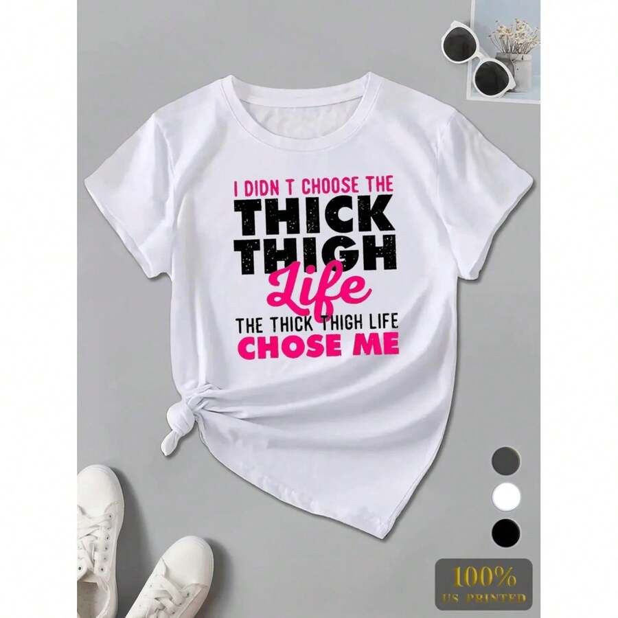 Camiseta de Mujer Talla Grande "Thick Thigh Life" - Casual y Deportiva, Manga Corta, Cuello Redondo, Poliéster, Lavable a Máquina, Disponible en Varios Colores, Cuello Redondo Negro. - Blanco - Ver 1