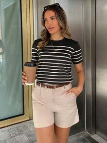 Camiseta casual versátil de rayas con gráficos para mujeres - Blanco y Negro - Ver 7