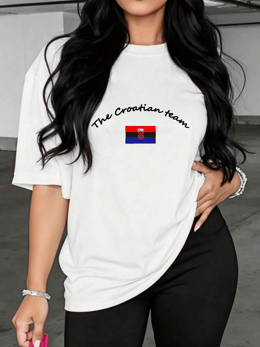 Women's Loose-Fitting Camisole, Available In Black And White, Featuring A Graphic Print Of The Croatian National Team Flag. This Casual Summer Top Is A Stylish Way To Express National Pride. It's A Streetwear Top, Perfect For Summer. This Graphic Tee Is Ideal For Summer Outfits And Is A Great Choice For Women. It's A Versatile Piece, Perfect For Watching A Game. The Shirt Is Stylish, Bohemian-Inspired, And Soft, Breathable, And Comfortable. It's Ideal For Spring, Summer, And Fall, And Perfect For Vacations, Travel, And Everyday Wear. - 白色的 - 查看 1
