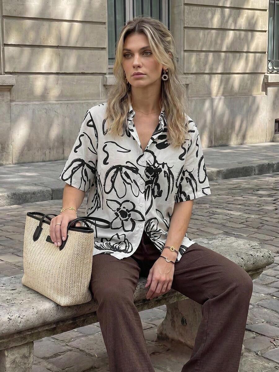 Camisa casual de mujer con estampado floral y manga corta - Blanco y Negro - Ver 1