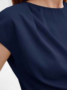 Blusa de satén de corte holgado con mangas acampanadas para mujer, elegante y versátil para ocasiones urbanas románticas, formales, de viaje, como invitada de boda, cumpleaños, casual de negocios, citas, aeropuerto, regreso a clases, uso en la ofi - Azul marino - Ver 7