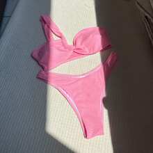 Nuevo y sensual traje de baño de dos piezas con diseño de tela en relieve, de un solo hombro y sin tirantes. - rosa - Ver 8