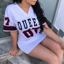 Nuevo Vestido de Moda 2026 con Cuello en V y Estampado de Letras 'Queen', Manga Corta, Estilo Deportivo de Baloncesto, Sexy y Holgado, Ropa Femenina Urbana - Blanco - Ver 2