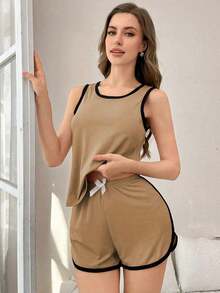 Set de 2 piezas de pijama informal de mujer con top de tirantes y pantalones cortos con ribete de contraste, conjunto de ropa de estar por casa para la temporada de vacaciones - Camel - Ver 5