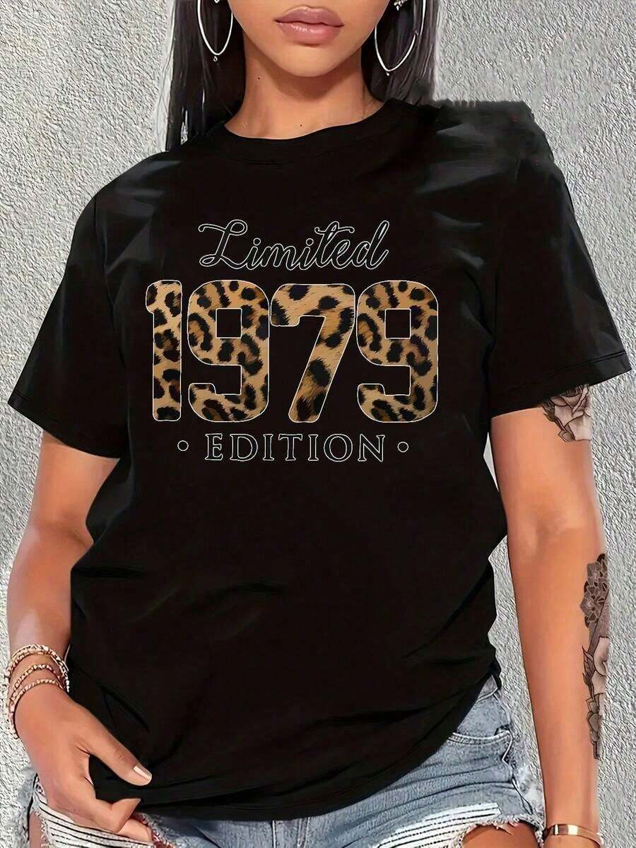 Under The Radar Women's T-Shirt | Shipped From Mexico | High-Quality Breathable Fabric | Loose-Fitting Short-Sleeve Cotton T-Shirt With Leopard Print, Limited Edition 1979, Casual Sporty Style With Crew Neck, Urban Vintage Style, Unisex, In Black And White. - 黑色 - 查看 1