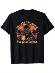 Camiseta para Amantes del Café con Diseño de Cthulhu Leyendo "COFFEE" - Camiseta Vintage de Lovecraft para Gamers y Clubes de Lectura, Tallas S-XXL, Camiseta Casual Lavable a Máquina para Comodidad en Todas las Temporadas (Negra) - Negro - Ver 1