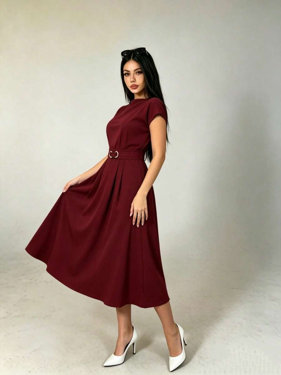 A Random Gift Is Included. While Supplies Last.: Women's Casual Dress With Round Neck And Short Sleeves, Plain Dress, Everyday Casual Dress, Soft And Comfortable. - 酒紅色 - 查看 1