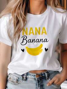 Camiseta casual de manga corta y cuello redondo con estampado unilateral que presenta un diseño de una banana NANA, ideal para salidas diarias, reuniones y atuendos elegantes en primavera y verano. - Blanco - Ver 1