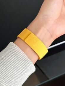 Huastonband 1件黃色荔枝紋理矽膠錶帶，兼容系列，適用38mm/40mm/41mm/42mm/44mm/45mm/46mm/49mm，時尚創意設計，柔軟舒適，磁吸扣設計，適合戶外運動、瑜伽、健身，男女通用智慧手錶配件 - 黃色 - 查看 10