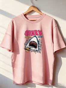 Shark T-Shirt With "Shark In The Water" Text.  Short-Sleeved T-Shirt For Spring/Summer 2026, Made In Mexico, 180 Grams. Cartoon Print, Couple Design, Suitable For Indoor Or Outdoor Wear. Crew Neck, Unisex, Ideal For The Office And Leisure. One-Pack. - PK-P631577SLNDXZGY624 - 查看 1