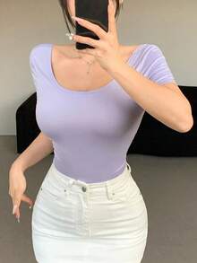 Camiseta ajustada de mujer de manga corta y escote redondo sin espalda de unicolor, top halter de verano - Morado - Ver 2