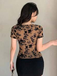 Blusa de manga corta con cuello cuadrado, fruncido y estampado floral de malla, top de verano lindo para mujer - Marrón - Ver 3